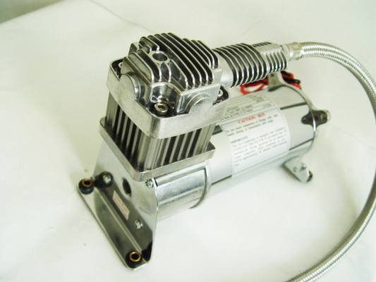 Dayanıklı Ağır Hizmet Tipi Taşınabilir Kamyon Hava Yastığı Kompresörü 150 PSI 12 Volt Hava Tanklı