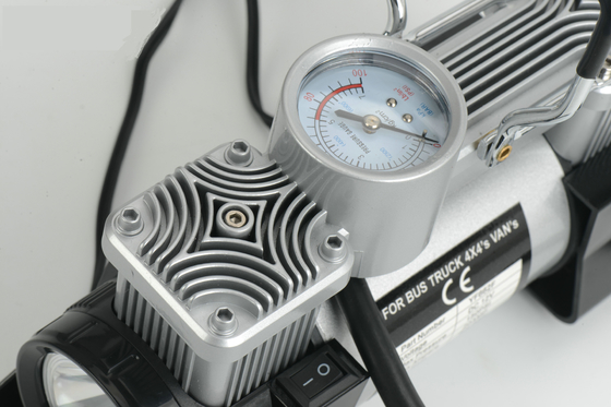 Işık ile 12v 180w 150psi Taşınabilir Araç Hava Conpressor Metal Lastik Pompası